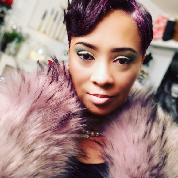 Meet your Posher, Brigitte - Picture 1 of 1